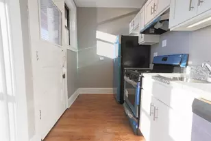 637 W Cornelia Ave, Chicago, IL 60657 - Photo 5