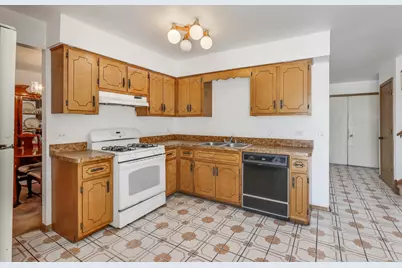 749 Old Farm Road, Matteson, IL 60443 - Photo 11