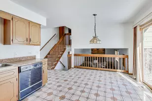 749 Old Farm Rd, Matteson, IL 60443 - Photo 13