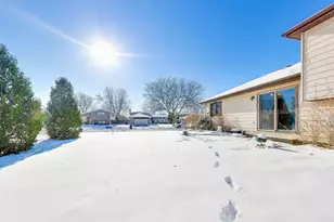 749 Old Farm Rd, Matteson, IL 60443 - Photo 31