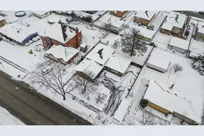 8939 Melvina Avenue, Oak Lawn, IL 60453 - Photo 3