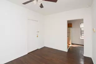 929 W Sunnyside Ave, Chicago, IL 60640 - Photo 13