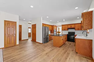 3308 Pebblecreek Pl, Champaign, IL 61822 - Photo 19