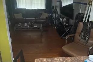 10436 S Calumet Ave, Chicago, IL 60628 - Photo 7