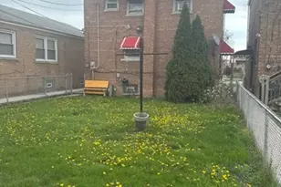 10436 S Calumet Ave, Chicago, IL 60628 - Photo 19