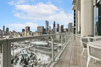 340 E Randolph Street #302, Chicago, IL 60601 - Photo 19