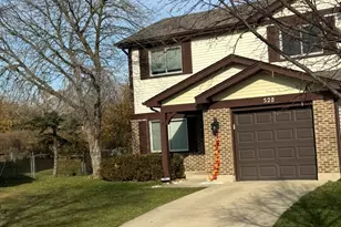 528 Surf Ct, Wheeling, IL 60090 - Photo 3