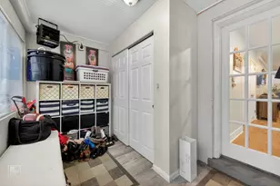 5016 Jarlath Ave, Skokie, IL 60077 - Photo 13