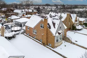 5016 Jarlath Ave, Skokie, IL 60077 - Photo 3