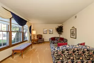 14417 Country Club Ln, Orland Park, IL 60462 - Photo 5