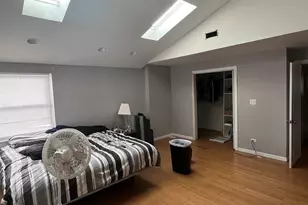 9737 S Calumet Ave, Chicago, IL 60628 - Photo 11