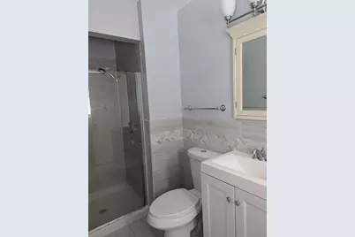 94 Jf Kennedy Boulevard, Elk Grove Village, IL 60007 - Photo 9