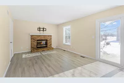 3 Woodview Court, Streamwood, IL 60107 - Photo 11