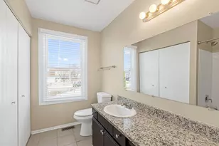 3 Woodview Ct, Streamwood, IL 60107 - Photo 15