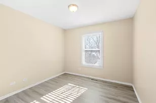 3 Woodview Ct, Streamwood, IL 60107 - Photo 17