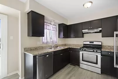 3 Woodview Court, Streamwood, IL 60107 - Photo 5