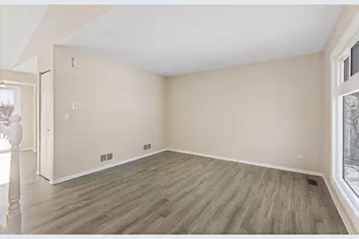 3 Woodview Court, Streamwood, IL 60107 - Photo 3