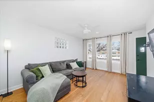 1016 Hull Ave, Westchester, IL 60154 - Photo 7