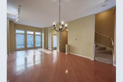 819 W Village Court, Chicago, IL 60608 - Photo 7