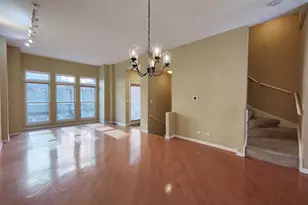 819 W Village Ct, Chicago, IL 60608 - Photo 7