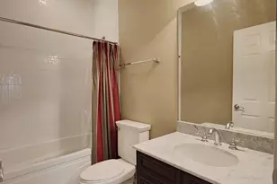 819 W Village Ct, Chicago, IL 60608 - Photo 17