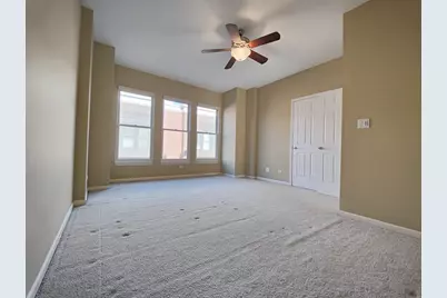 819 W Village Court, Chicago, IL 60608 - Photo 13