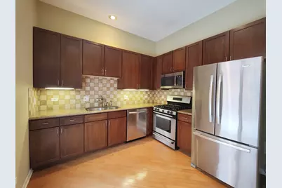 819 W Village Court, Chicago, IL 60608 - Photo 5
