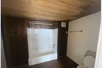 305 W Main Street, Oakland, IL 61943 - Photo 11