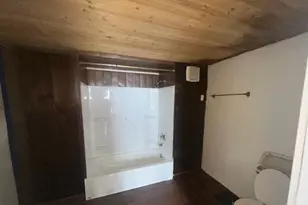 305 W Main St, Oakland, IL 61943 - Photo 11