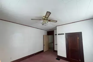 305 W Main St, Oakland, IL 61943 - Photo 15