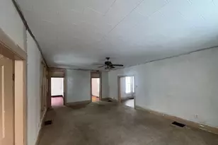 305 W Main St, Oakland, IL 61943 - Photo 9