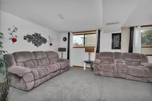 334 Hemlock Ave, Romeoville, IL 60446 - Photo 13