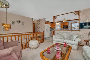 334 Hemlock Ave, Romeoville, IL 60446 - Photo 3