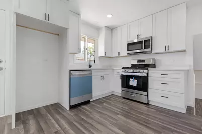 1750 W Woodland Avenue, Addison, IL 60101 - Photo 7