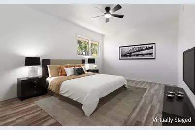 1750 W Woodland Avenue, Addison, IL 60101 - Photo 9