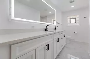 1750 W Woodland Ave, Addison, IL 60101 - Photo 11