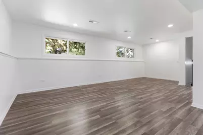 1750 W Woodland Avenue, Addison, IL 60101 - Photo 17