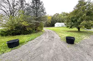 37150 S Macks Rd, Custer Park, IL 60481 - Photo 17