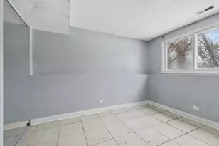 17781 Yale Ln, Country Club Hills, IL 60478 - Photo 13