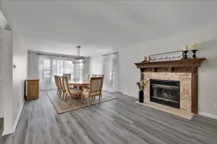 650 N View St, Hinckley, IL 60520 - Photo 7