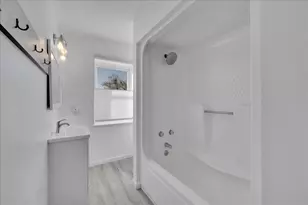 650 N View St, Hinckley, IL 60520 - Photo 29