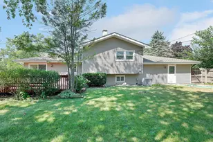 5735 Virginia Ave, Clarendon Hills, IL 60514 - Photo 17