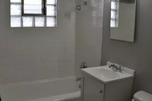 10311 S Calhoun Ave, Chicago, IL 60617 - Photo 7