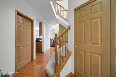 369 Vaughn Circle #0, Aurora, IL 60502 - Photo 5