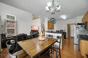 369 Vaughn Cir, Aurora, IL 60502 - Photo 17