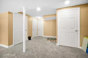 369 Vaughn Cir, Aurora, IL 60502 - Photo 23