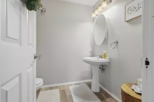 1108 Henry St, Normal, IL 61761 - Photo 9