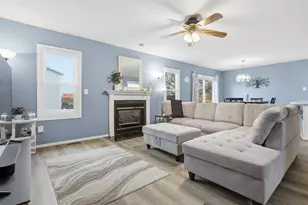 1108 Henry St, Normal, IL 61761 - Photo 3