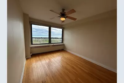 4180 N Marine Drive #1207, Chicago, IL 60613 - Photo 5