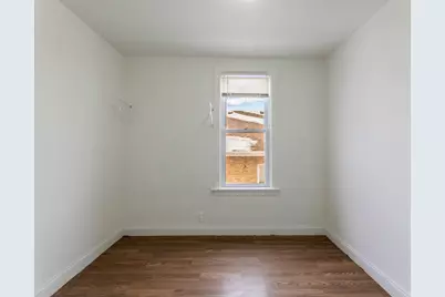 8632 S Escanaba Avenue, Chicago, IL 60617 - Photo 9